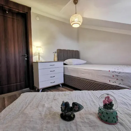 Apartamento 4+1 Spacious With Sea View. 5 Minutes From The Beach