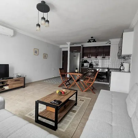 Apartamento 4+1 Spacious With Sea View. 5 Minutes From The Beach *