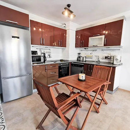 4+1 Spacious With Sea View. 5 Minutes From The Beach داتْشا