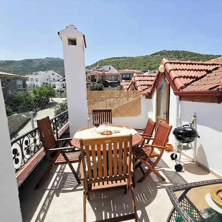 4+1 Spacious With Sea View. 5 Minutes From The Beach شقة *