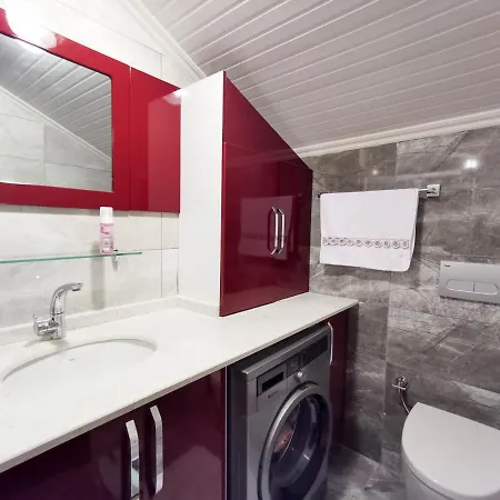4+1 Spacious With Sea View. 5 Minutes From The Beach شقة *