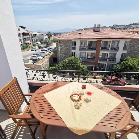 شقة 4+1 Spacious With Sea View. 5 Minutes From The Beach داتْشا